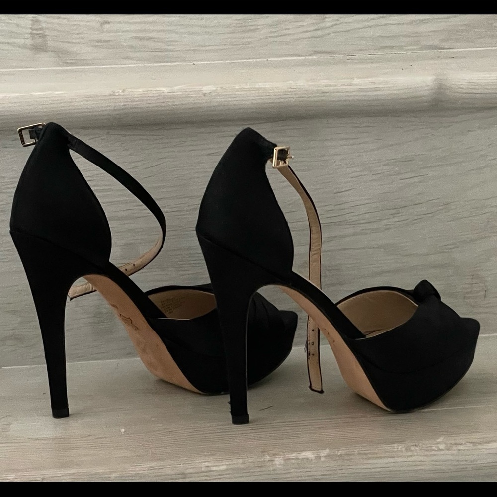 Black pump heels